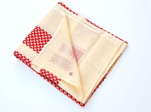 شماغ جفنشي أحمر بيج