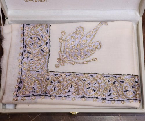 شال يدوي سوبرVIPترمة