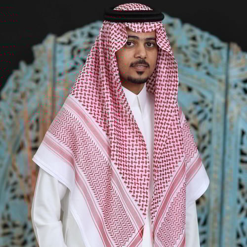 شماغ ديليكات احمر فاتح - dellcate 25