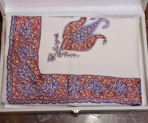 شال يدوي سوبرVIPترمة