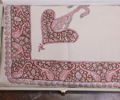 شال يدوي سوبرVIPترمة