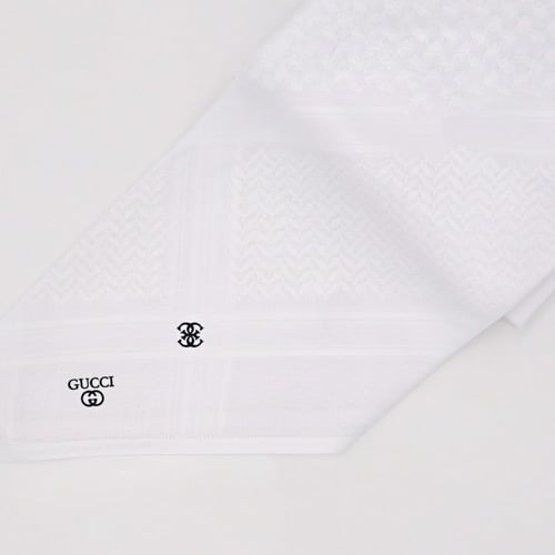 شماغ قوتشي ابيض