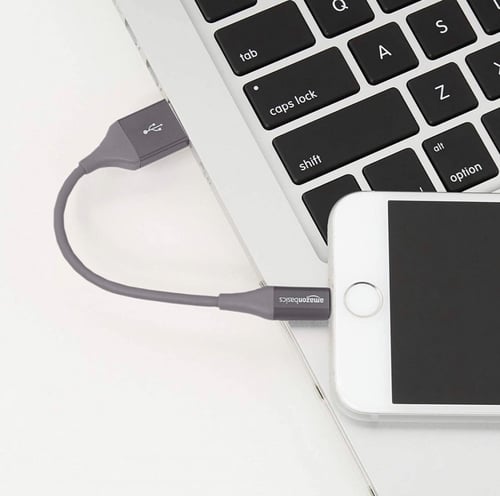 كيبل ايفون من شركه امازون بطول 10 سم باللون الاسود