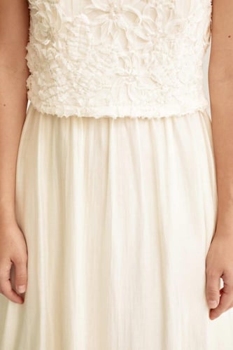 فستان بورود بارزة