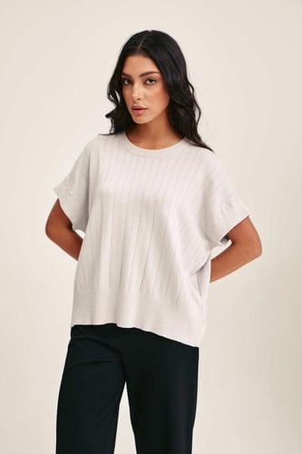 بلوزة فضفاضة بأكمام قصيرة