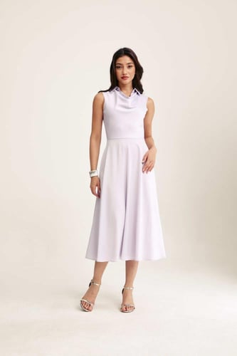 فستان بلا أكمام بياقة متدلية