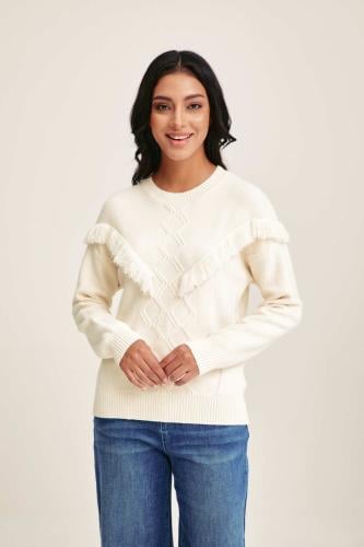 كنزة مزينة بالشراشيب