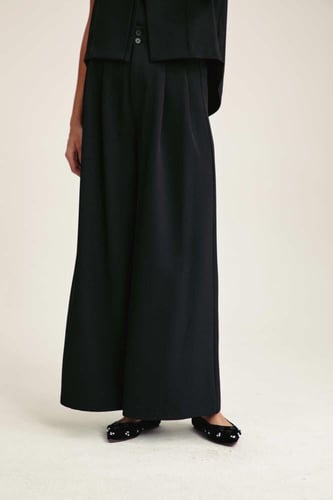 بنطلون بخصر عالي مزين بكسرات