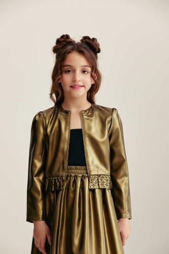 جاكيت لامع بحواف كشكش