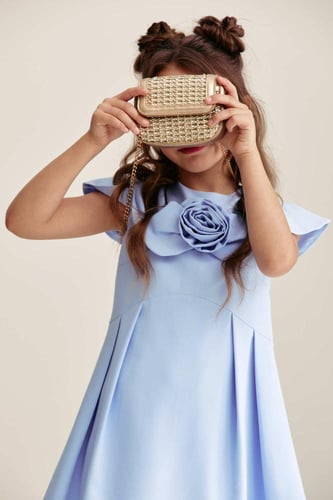 حقيبة كروس منسوجة صغيرة