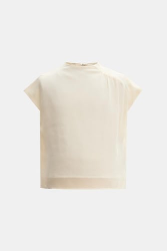 بلوزة بأكمام قصيرة