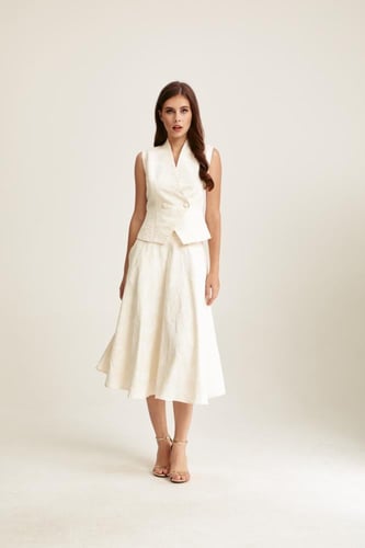 جاكيت بلا أكمام غير متماثل