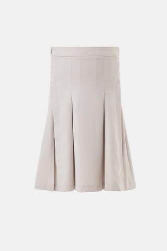 تنورة مزينة بكسرات