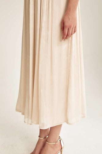 فستان كورسية بلا أكمام