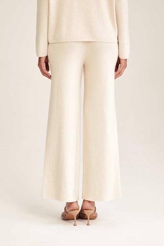 بنطلون واسع بخصر مطاطي