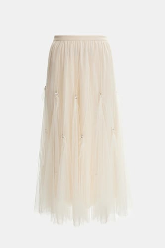 تنورة تول مزينة بالريش