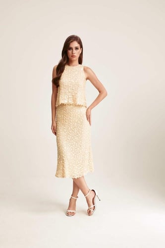 بلوزة ترتر بلا أكمام