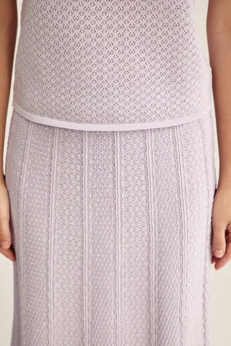 بلوزة بأكمام قصيرة