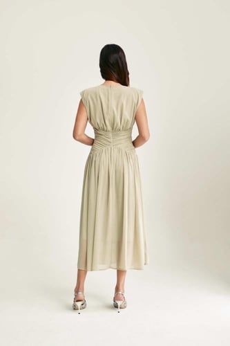 فستان بخصر درابية