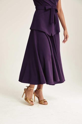 تنورة ميدي بقصة كلوش