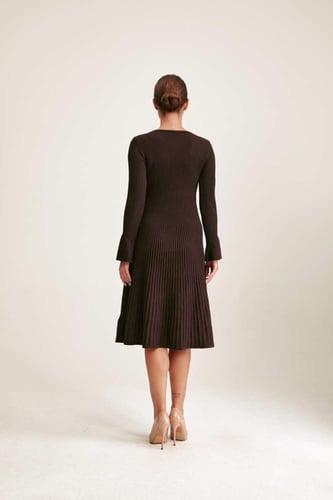 فستان ميدي بأكمام طويلة