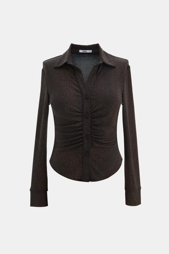 قميص بنقوش وتفاصيل مزمومة