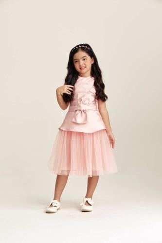 تنورة تول منفوشة