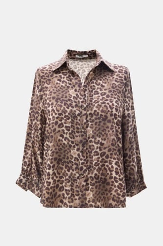 قميص بطبعة جلد النمر