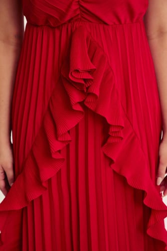 فستان بلا أكمام مزين بكشكش