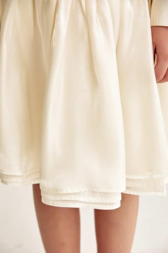 تنورة ميدي بتصميم طبقات