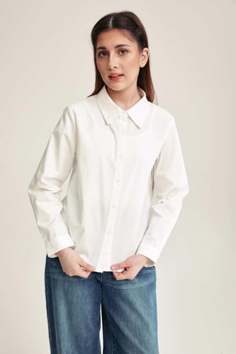 قميص مدرسي بأزرار للإغلاق