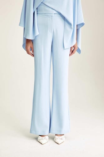 بنطلون واسع من أسفل