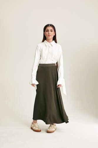 تنورة متوسط زيتي بخصر مطاطي