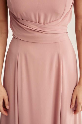 فستان بلا أكمام بياقة مطاطية