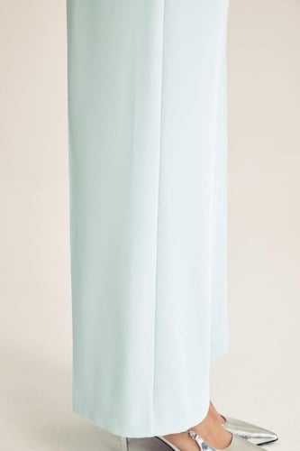 بنطلون سادة بأرجل واسعة