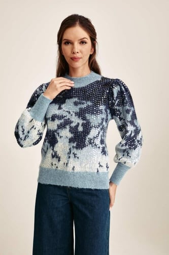 بلوزة ترتر مزينة بنقوش