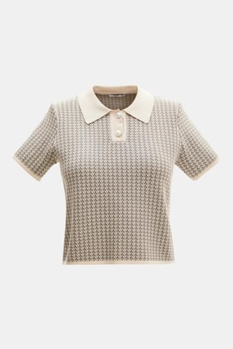 بلوزة بأكمام قصيرة بنقوش