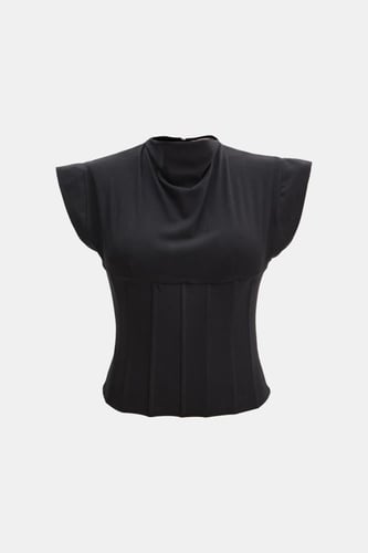 بلوزة بخصر ضيق