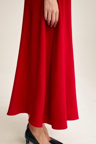 تنورة ميدي بقصة كلوش