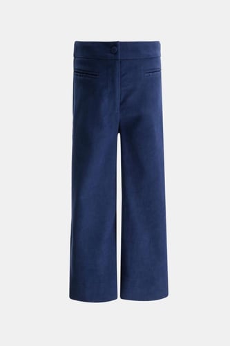 بنطلون بأرجل مستقيمة