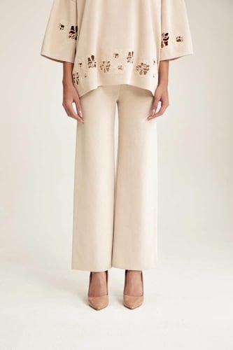 بنطلون واسع بخصر مطاطي