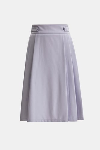 كنزة بتفاصيل لامعة