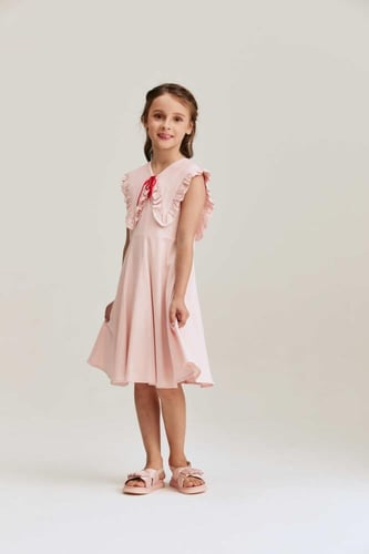 فستان بياقه كشكش