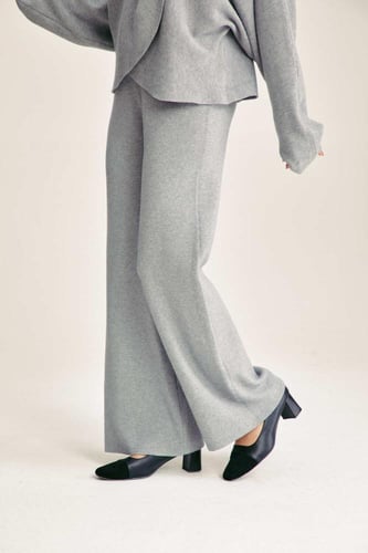 بنطلون محبوك بخصر مطاطي