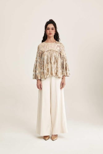 بلوزة بطبعات لامعة