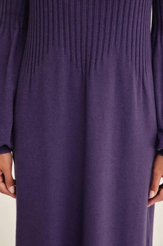 فستان بأكمام بالون