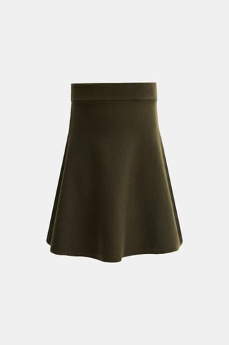 تنورة محبوكة بخصر مطاطي