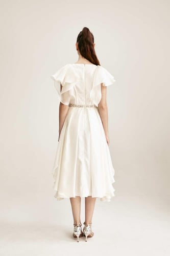 فستان بحزام مزين بالكريستال