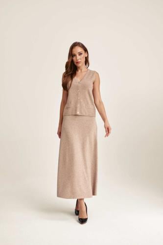 تنورة واسعة بخصر مطاطي