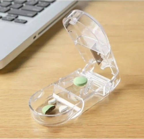 Medicine crushing tool